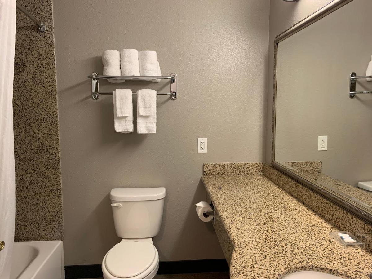 Queen Room with Two Queen Beds and Kitchen - Non-Smoking