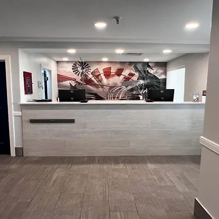 Hawthorn Extended Stay By Wyndham Hobbs-3